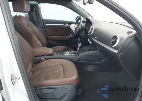 2018 Audi A3 2.0T Premium/2.0T Tech Premium z USA, uszkodzony, nr VIN WAUB8GFF1J1016562